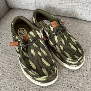 Hey Dude Men’s Wally Camo Fish